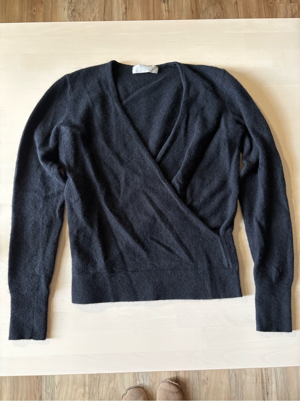Everlane Cashmere Sweater V Neck Black XS